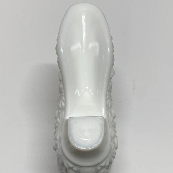 Vintage Fenton Milk Glass Dairy Button Boot 4.25" Collectible Art Shoe Vase EUC - Picture 7 of 11